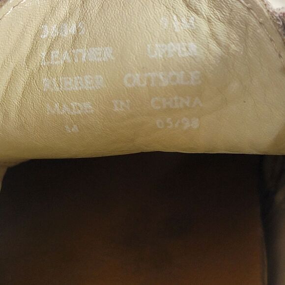 Clarks Desert Chukka Boots Men's Sz 9.5 M Sand Suede Soft Crepe Sole 3169 - Picture 6 of 11